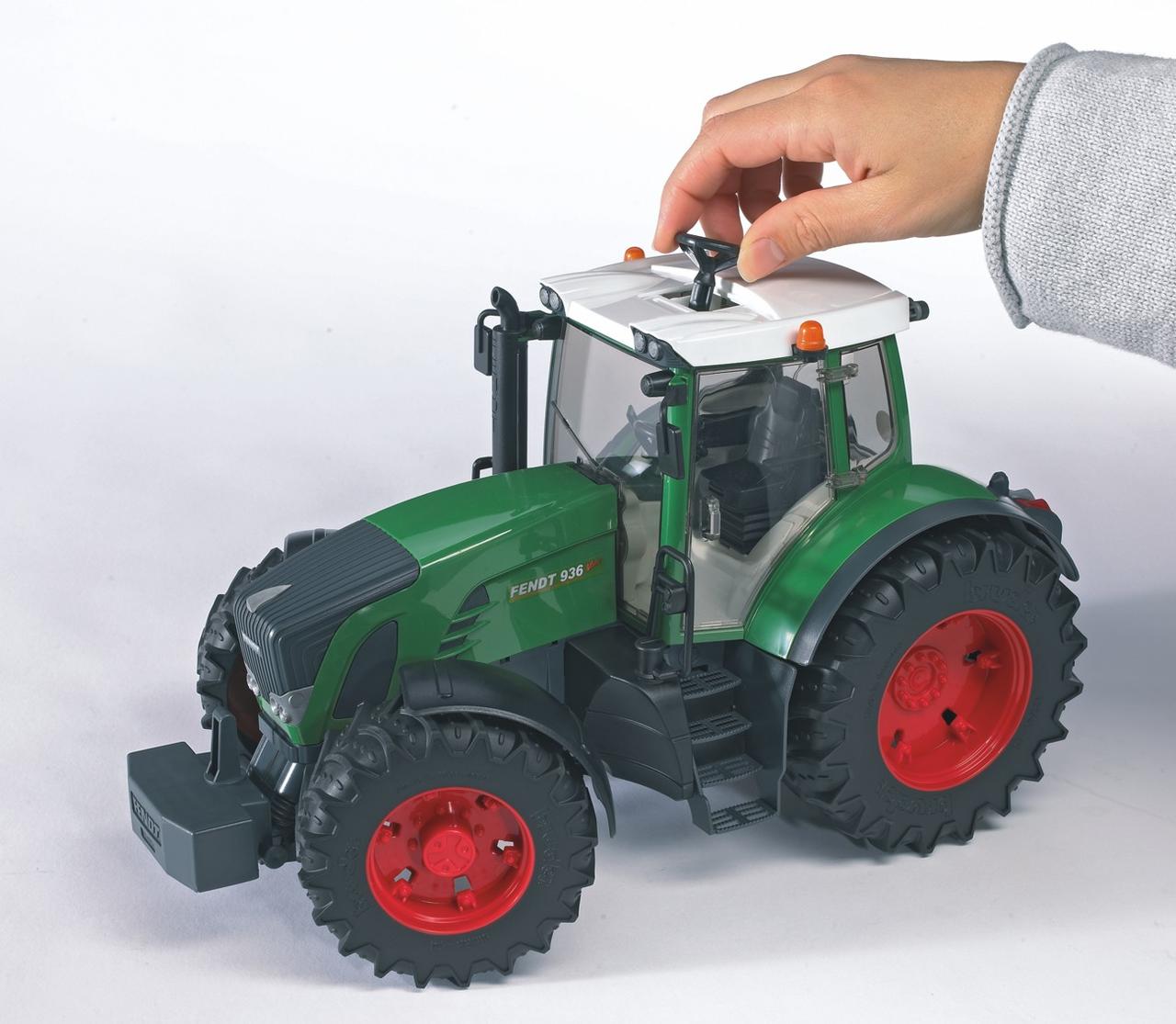 Bruder FENDT-TRAKTOR 936 Vario